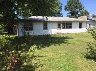720 E Main St, Richland, MO 65556