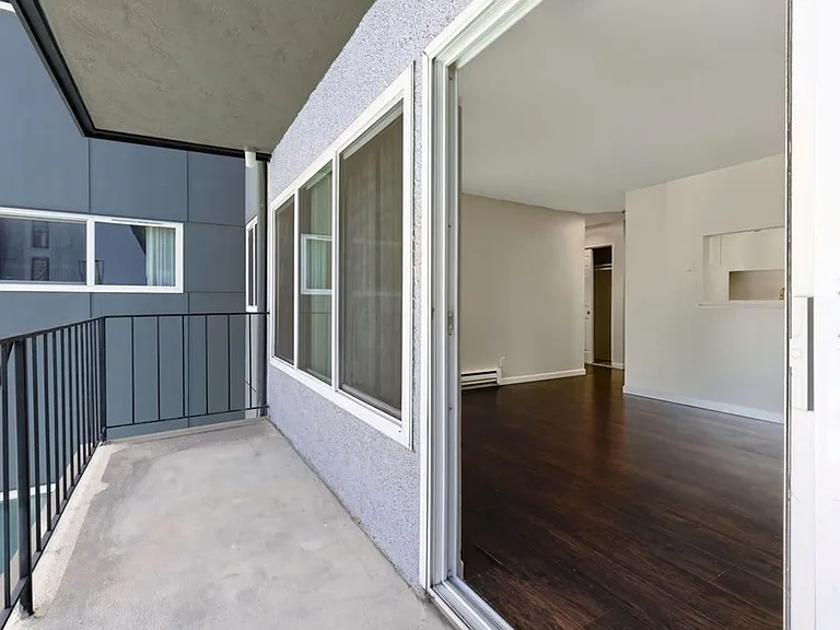 Cordova Apartments — Photo 66