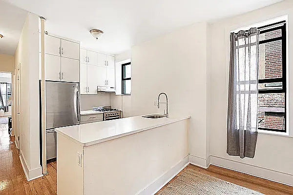 Rented by Compass | media 7