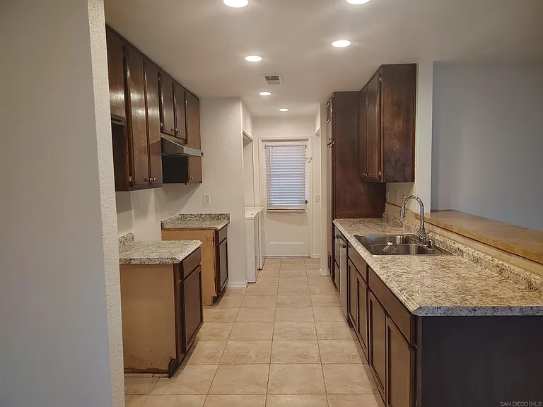 12112 Wilsey Way — Photo 30