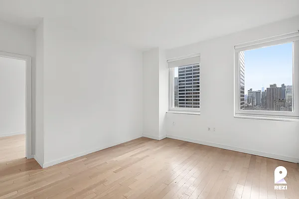 Rented by REZI | media 59