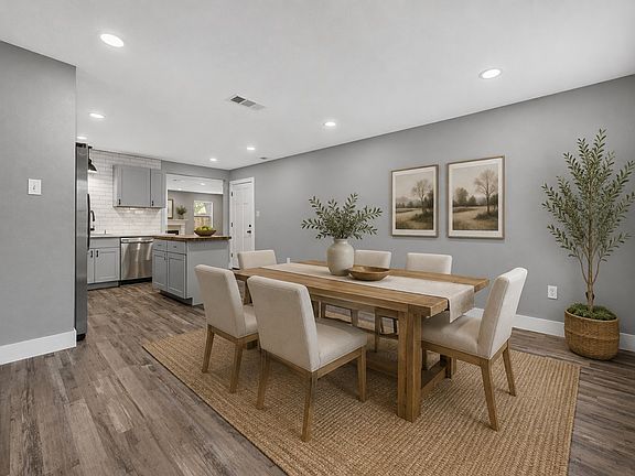 3rd image of 2802 El Capitan Dr