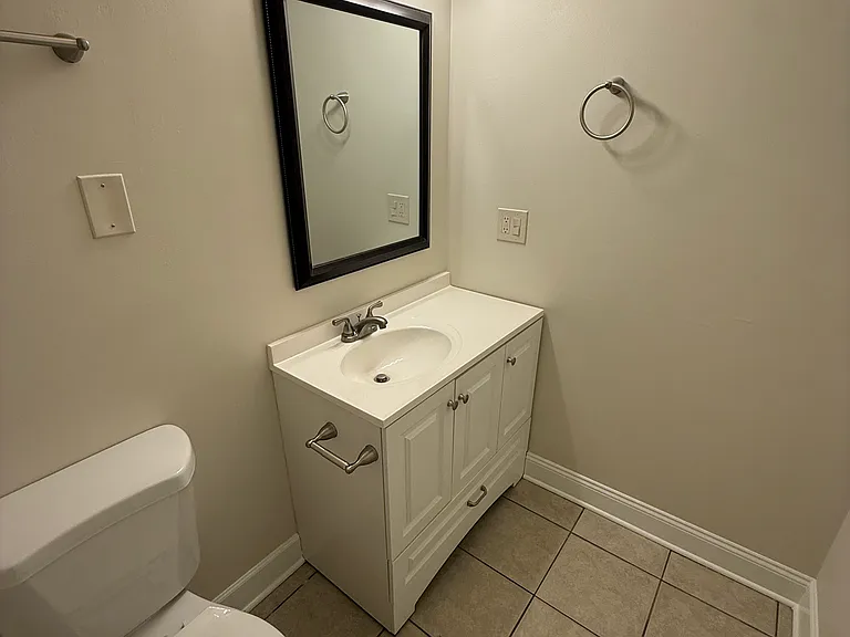 Chapel Hill Apartments — Photo 29