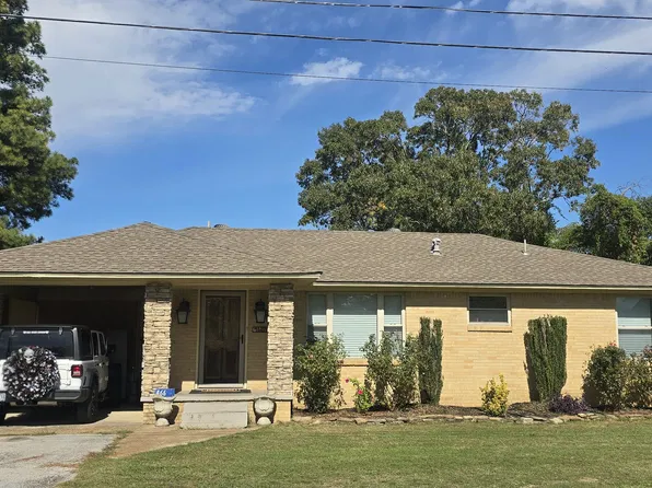 466 W 7th St, Newark, AR 72562