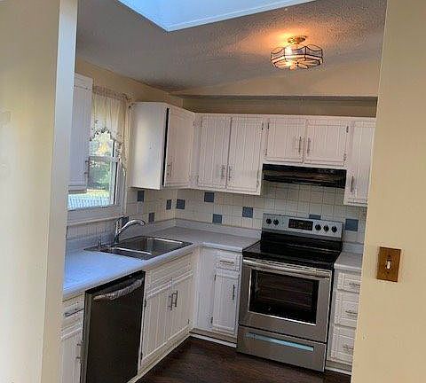 4th image of 6312 Shaftsbury Ln