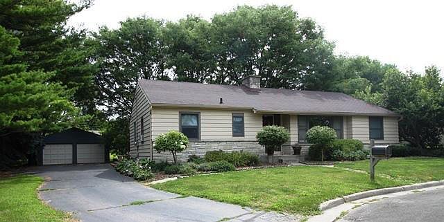 1st image of 207 S Woodland Dr