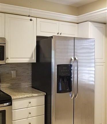 5th image of 14931 Park Lake Dr APT 205