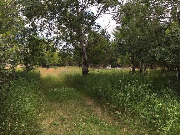 2nd image of 602 E River Dr