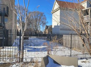 6737 S Eberhart Ave, Chicago, IL 60637