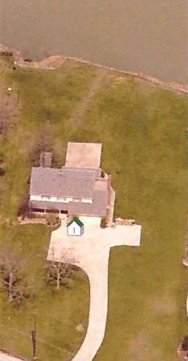 2nd image of 31906 Lake Rd