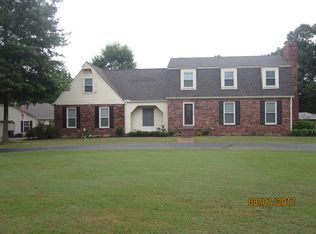 12 Quinwood Dr, Jackson, TN 38305