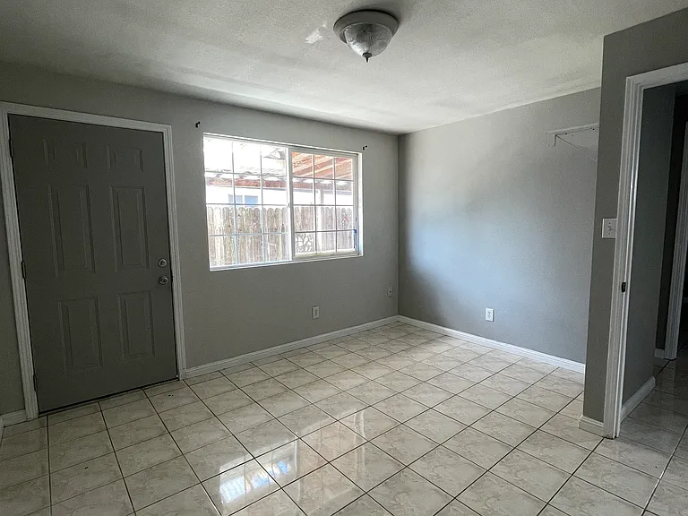 421 Cordelia St — Photo 14