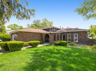 9721 1/2 W 57th St, La Grange, IL