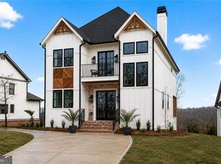 7410 Crestline Dr, Dawsonville, GA 30534