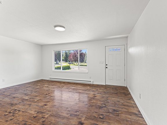 5th image of 2970 Longwood Dr