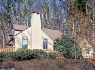 733 Wolf Trap Rd, Charlottesville, VA 22911