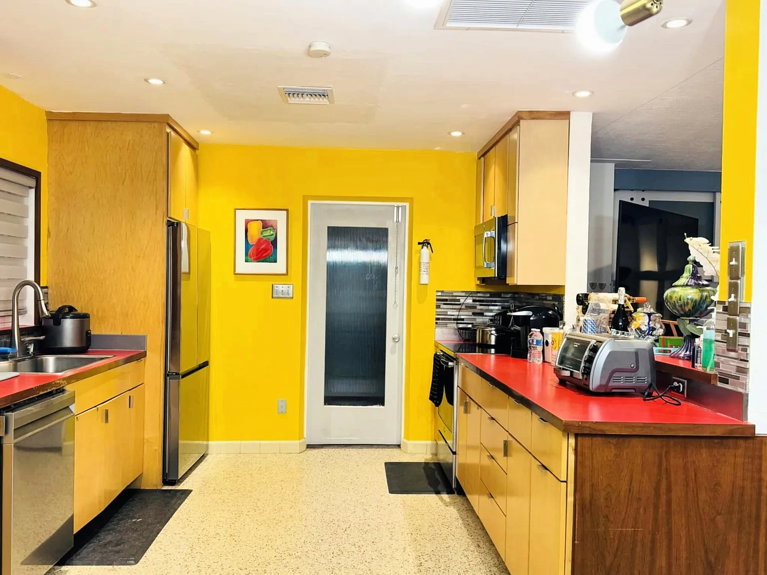 1 bed, 1955 sqft, $1,200 — Photo 4