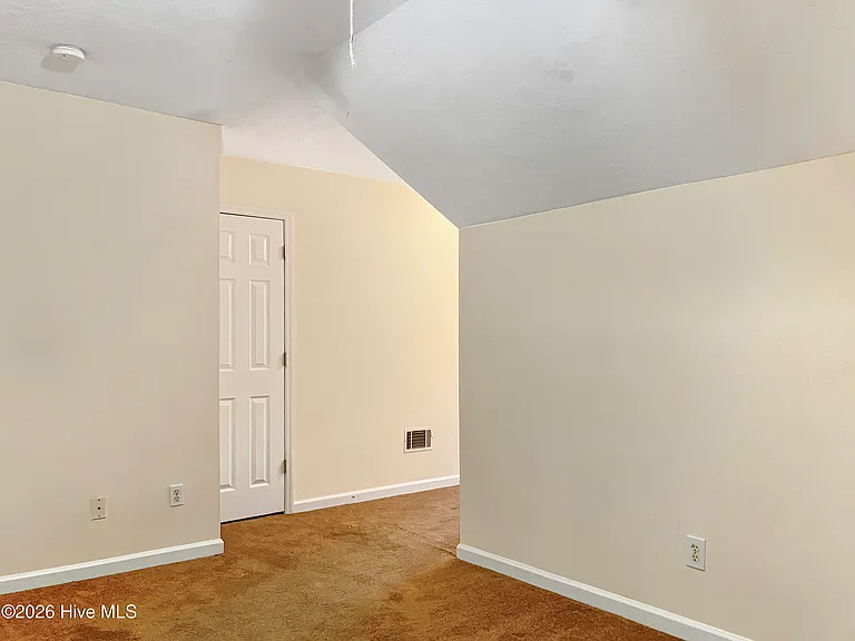 115 Harvestwood Dr — Photo 8