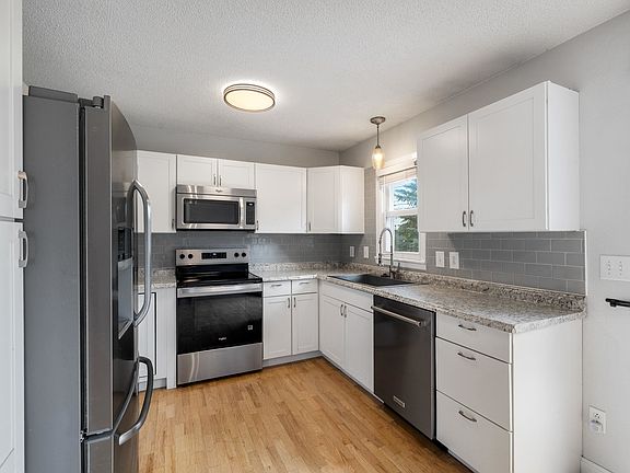 5th image of 2206 Lockwood Dr