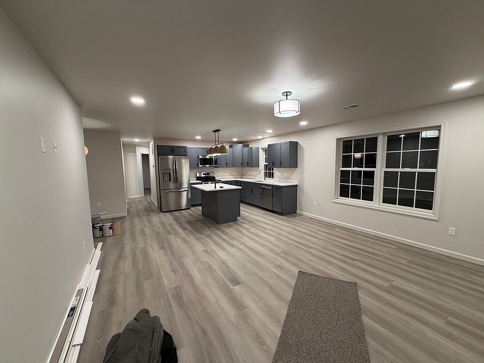 1st image of 637 Washington Ave #2F