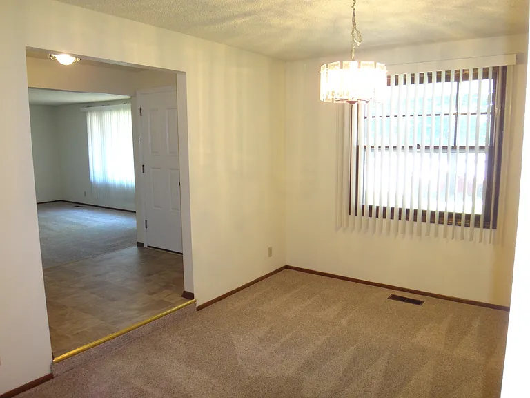 2293 Latona Dr NE — Photo 8