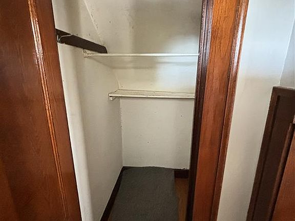 3rd image of 1680 Victoria Ave #1