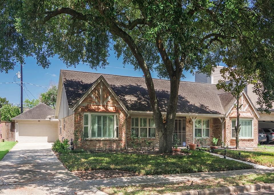 9711 Burdine St, Houston, TX 77096 | Zillow