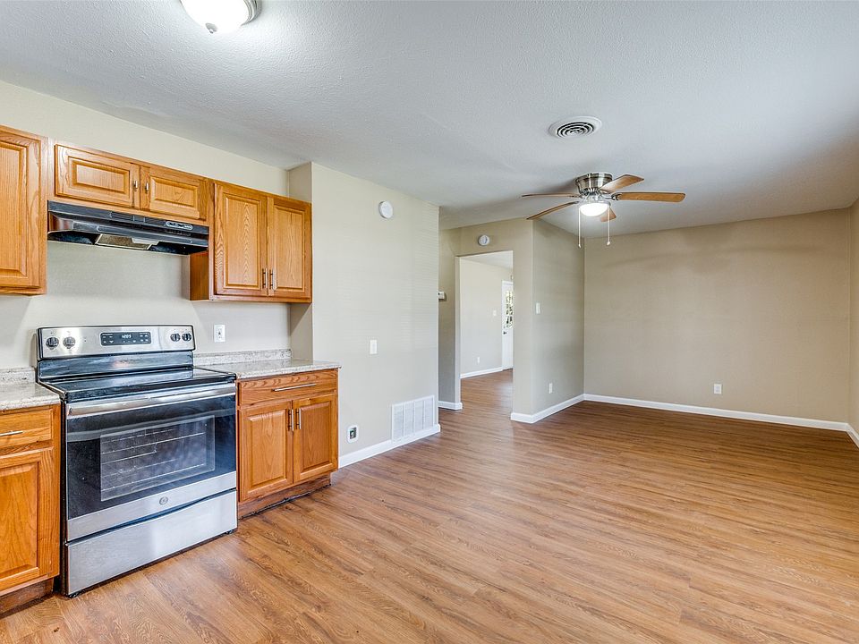 1st image of 10000 Olmos Dr