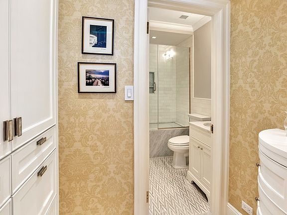 3rd image of 1060 Park Ave APT 7D