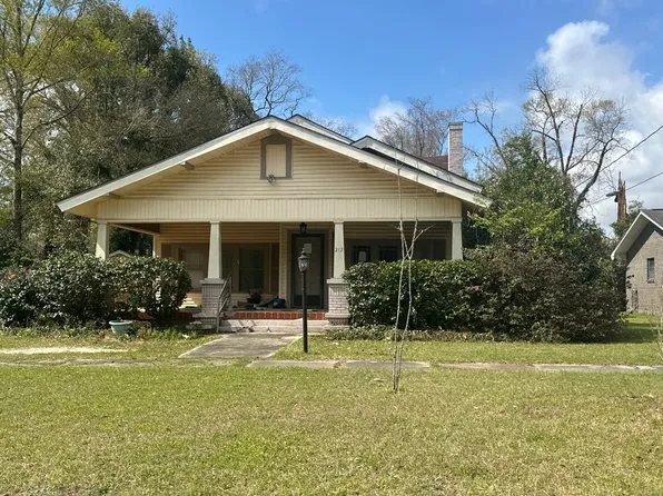 212 S Academy St, Geneva, AL 36340