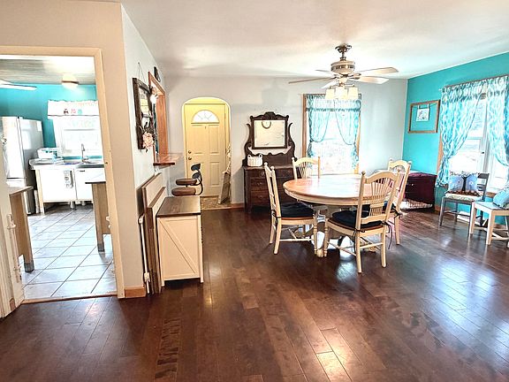 3rd image of 2725 2nd St