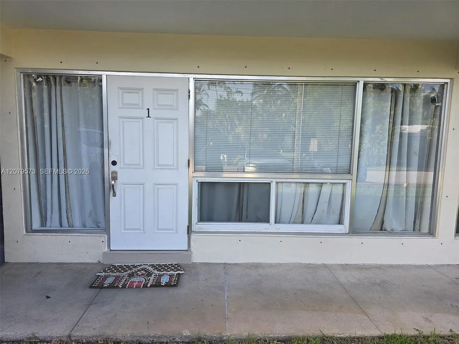 Wilton East Condo — Photo 1