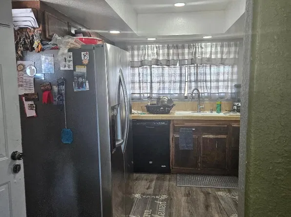 22858 Sitting Bull Rd, Apple Valley, CA 92308