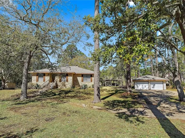 59231 Pine Bay Ln, Lacombe, LA 70445