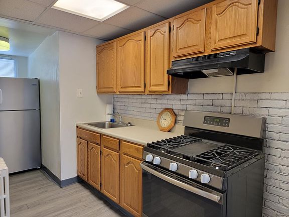 5th image of 7009 Elmwood Ave