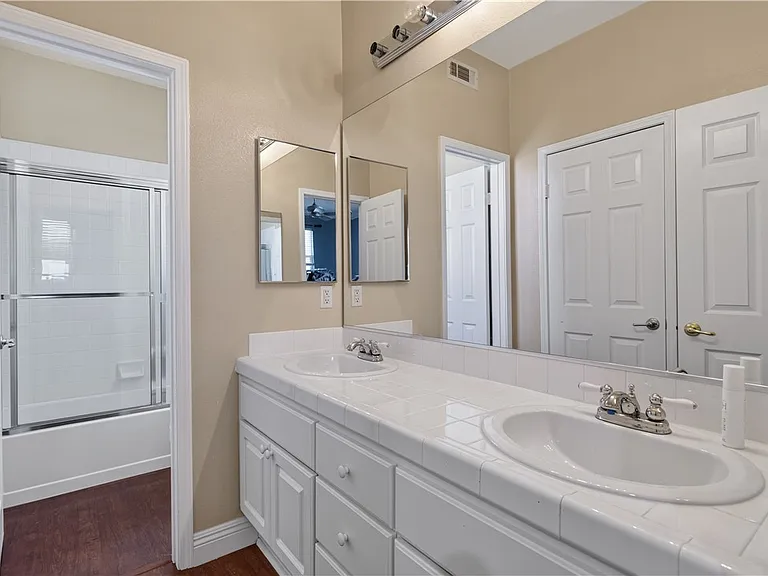 4459 Putting Green Dr — Photo 44
