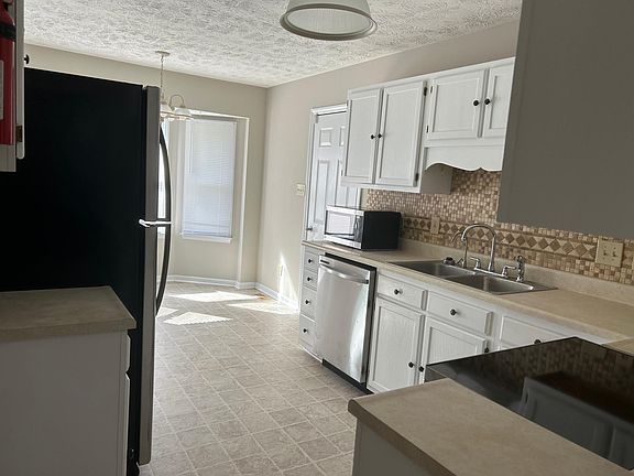 4th image of 52 Longleaf Cir