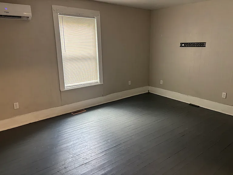 1019 Dale Ave SE #A — Photo 5