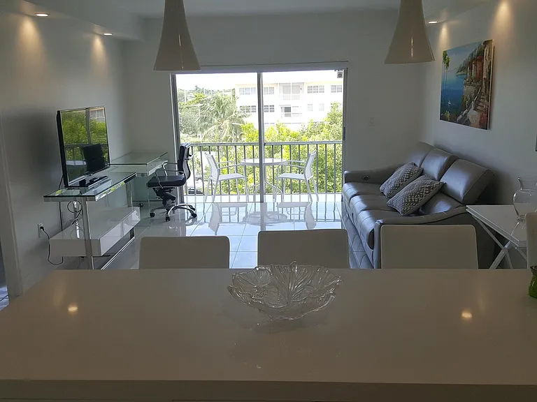 50 SW 3rd Ave #5080 — Photo 11