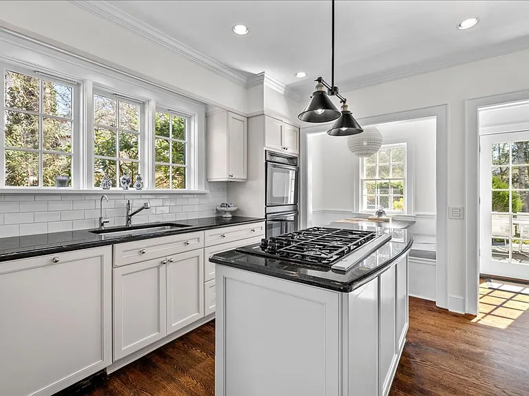 86 Caterson Ter — Photo 14