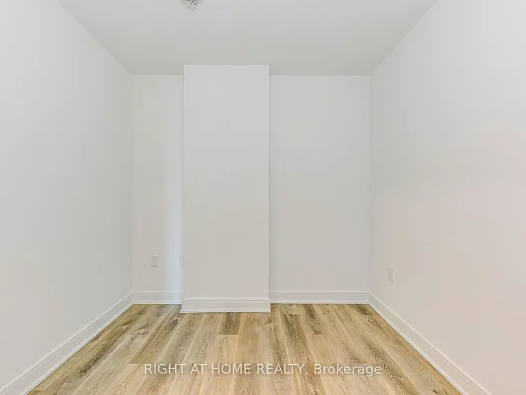 86 Dundas St E #606 — Photo 22