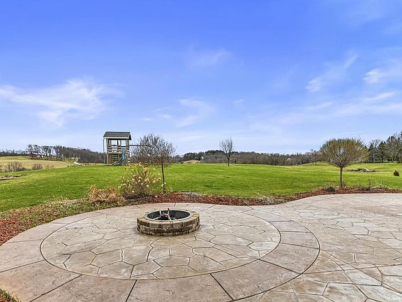 5th image of W1097 Spring Prairie ROAD