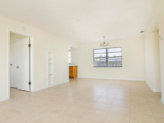 3rd image of 127 Ocean Blvd