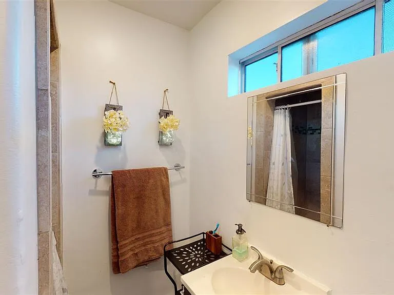 1821 Brookline St #2 — Photo 20