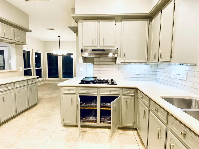 39 Silent Brook Pl — Photo 19