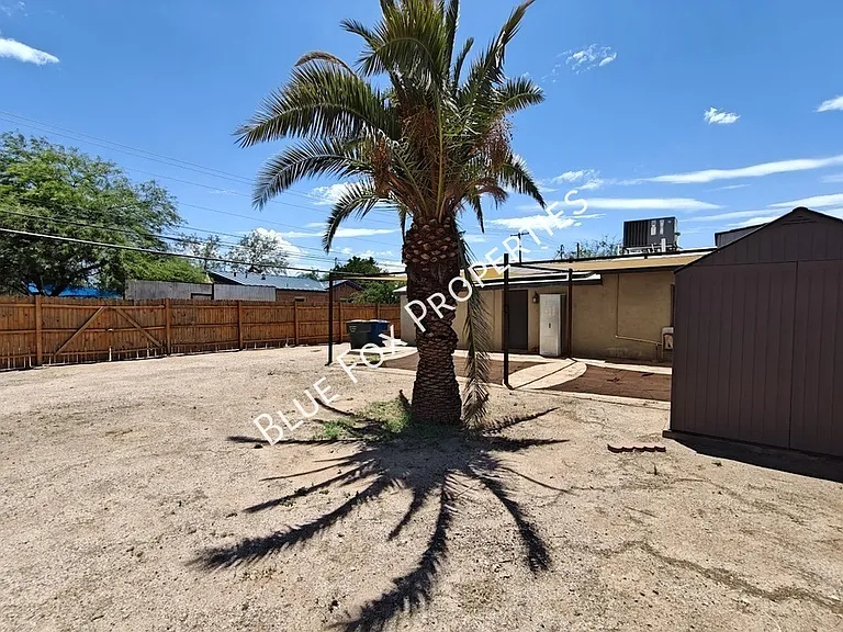 619 S Highland Ave — Photo 45