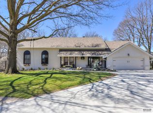12337 Douglas Cir, Omaha, NE 68154