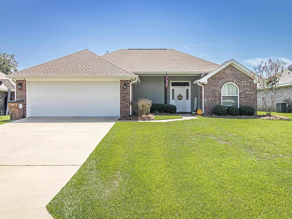 1st image of 338 Willow Creek Dr