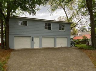 208 Middle St, Mount Pleasant, SC 29464