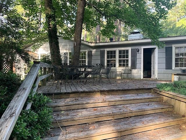2nd image of 4135 Woodvale St